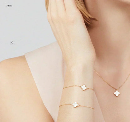 CLOVER NECKLACE | WHITE GOLD