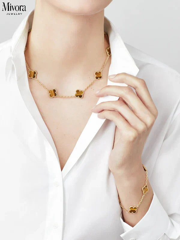 CLOVER NECKLACE 10 | AMBER